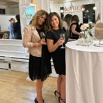 Saskia Thuot Instagram - Hier, on célébrait les 30 ans de Neiges. Mon parfum, ma fragrance, mon inseparable depuis maintenant 27 ans. C’est incroyable comme le temps file! Je me souviendrai toujours ma première visite à l’institut Lise Watier sur la rue Laurier quand j’ai acheté mon premier flacon❄️ Que de beaux souvenirs! Merci @watierofficial pour l’invitation! Câlins @mariejaanee quel bonheur de te rencontrer en vrai! Si heureuse de t’avoir revu magnifique @david20_100 et ma @carolanne.boileau pas gênant de te sortir👯‍♀️ Voyez en stories les belles nouveautés de @watierofficial ❄️ #watier #neiges