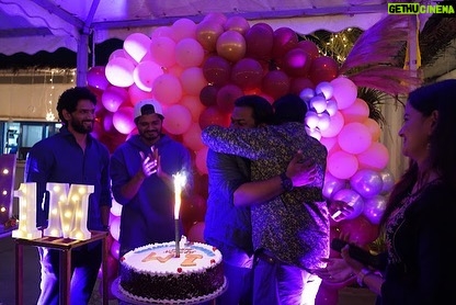 Sathvik Anand Bandela Instagram - @ananddeverakonda @sairazesh @virajashwinjarajapu @vaishnavi_chaitanya_ u guys made my day ♥ 1M vochinandhuku happy meeru ochi party lo time spend chesinandhuku Inka Inka happy 😃… mana kulapolu yevaru kuda 1M celebrations miss avakudadhu ani complete video record chesam ❤ #Baby team vallani mana kulapa questions vesanu dhani record cheskunam.. @vaishnavi_chaitanya_ fans meeru adagali anukune question nee kuda adigesa… Soon ah video mana YouTube channel lo release chestha don’t miss ! Last but not least mana kulapolandhariki kulapadhi vandhanalu 🙏