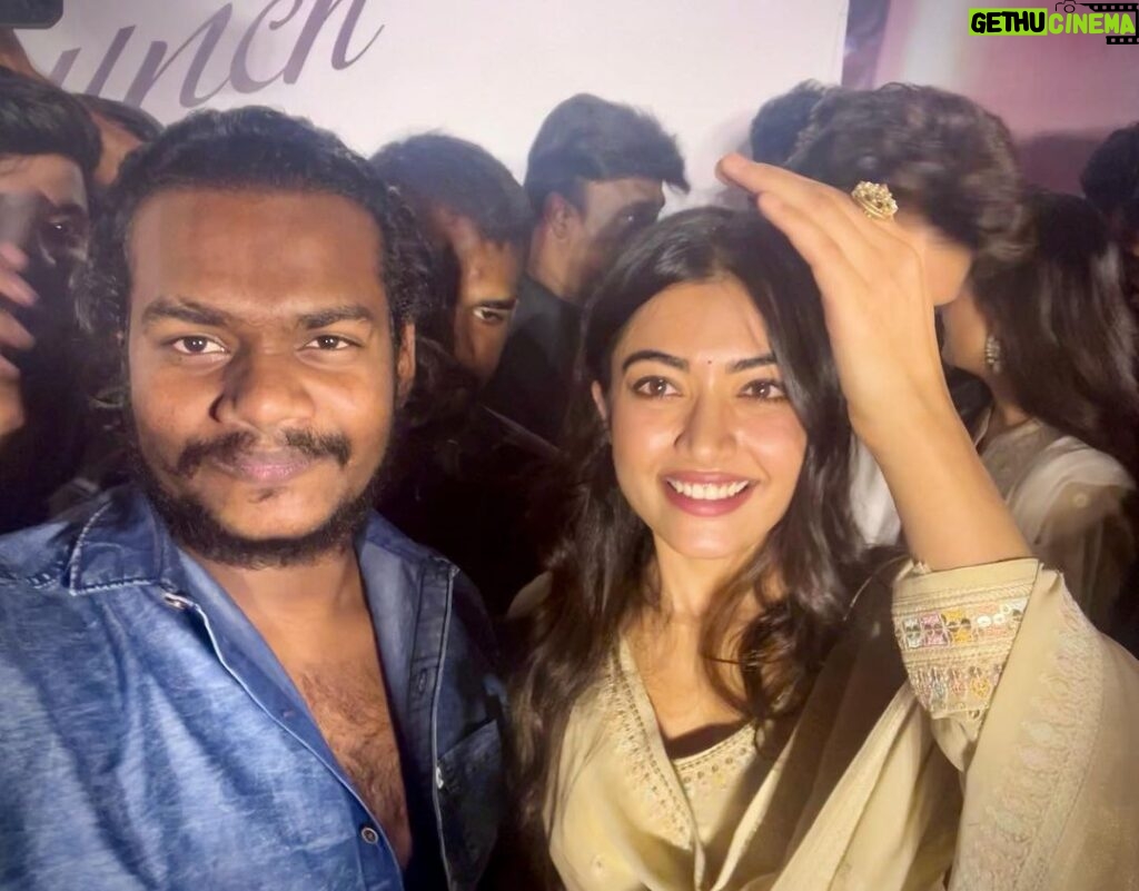 Sathvik Anand Bandela Instagram - Thanks @rashmika_mandanna mam for launching our #Baby [ PREMISTHUNA SONG ] and Thanks for reacting positively for my MANAKULAP AMMAI dialogue 😂💥