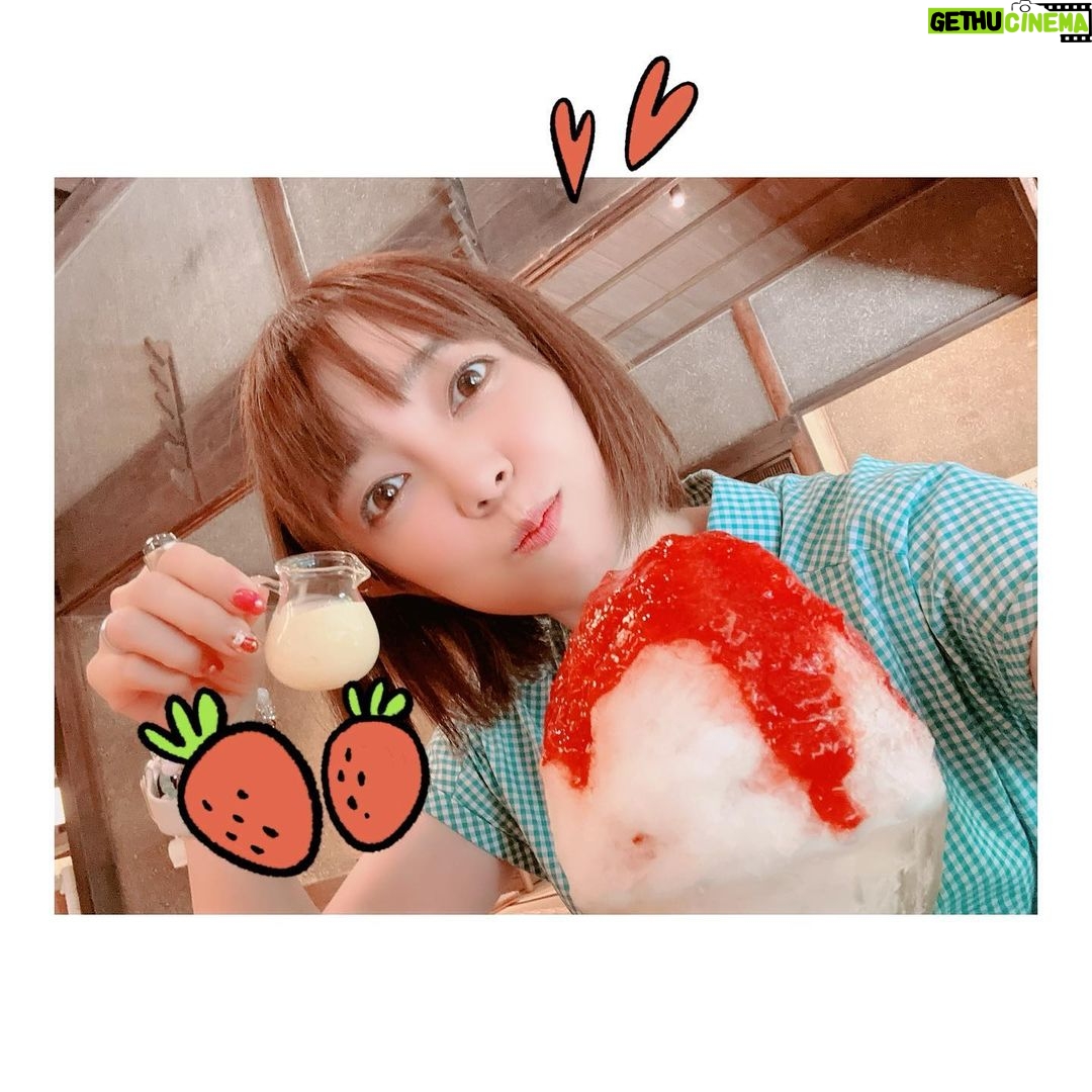 Satomi Sato Instagram - * * * 今年初の…いやいや、数年ぶりのかき氷。 * * 最近のかき氷って、氷がとっても フワフワなんですね…! とっても美味しかった🍧✨ 普段、食べ物の写真撮らないのに 思わず撮っちゃうくらい美味しかった…。笑 みんなは、最近かき氷食べましたか?? * * * * #かき氷 #いちご味 #いちごミルク #美味しかった #数年ぶり #ふわふわ #🍧 #佐藤聡美