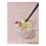 Satomi Sato Instagram - * * * 先日、三上ちゃんと種ちゃんと 3人でご飯してきました♡ * * 3人だけで会うのは、多分初めて？かな？？ 色んな話をしたり聞いてくれて 楽しくって嬉しかったし 2人が元気そうです良かった♡ * * 2人からお誕生日プレゼントを もらってしまって…！ あばばば、ありがたやありがたや😭 大切に使わせてもらおう…✨✨ * * 種ちゃんは予定があり先にバイバイしたのですが 三上ちゃんと私はその後もお茶しておりました🫖 2人で写真撮った後で「種ちゃんと取り忘れた〜！！」と あたふたしてしまったので（笑） 次こそはみんなで撮ろうね🥹🥹🥹 * * * #ランチ #お茶 #楽しかった #可愛い #後輩 たち #❤️ #今度は3人で撮ろうね #チーム青二うっかりしすぎ問題 #🥹 #つぶつぶジュース #美味しかった #種田梨沙 ちゃん #三上枝織 ちゃん #佐藤聡美