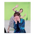Satomi Sato Instagram - * * * * #パニグレGW満喫生放送 を ご覧いただいたコンダクター ありがとうございました💙 * * 初めてセレーナのお話ができて 大好きな憧れの静さんとご一緒できて アイラちゃんとセレーナの生アフレコもあったり ゲームコーナーで癒されたり ご褒美なコーナーがあって🥰❤️❤️❤️ 情報は盛り盛り盛りだくさんで セレーナは、フィギュアの発売が決定してて 嬉しいこと楽しいことばかりの生配信でしたね！ ご覧くださったコンダクターが コメントで盛り上げてくださったのも とてもとても嬉しかったです。 ありがとうございました😊 * * そして、今回、なんと、わたし、、、 静さんと楽屋が一緒でした！！！拍手！！！！ 制作チームさんに感謝です！！！！✨✨ ほんでもって、ゲームコーナーになったとき 心の底から静さんの罰ゲームを願ったのは、わたしです。笑 お陰で？最高の罰ゲーム…というか ご褒美浴びられてオタクとラブが丸出しで 大変失礼致しました…！！！ いや、ほんとに、静さんは滑舌から声から芝居から もうすべてが魅力的なんですっ。 私的「この声になりたいNo.1」なんですっ。 ここでは語り尽くせない程素敵な先輩なんですっ…！！ そんな方とゲーム内で親友役を演じられるなんて 本当に夢のようで…アイラちゃんが静さんだと 聞いた時すごく嬉しかったんですよー😭 * 放送内でもお話ししたのですが 実は、セレーナのに関して、過去のことや人間関係など 全く知らされていなくて。 だから、彼女は孤独な子なのかな。と コンダクター以外との接点はなくて、どこか寂しい子なのかな…と思っていました。 そんな時、収録でアイラちゃんの存在を知って 驚きと感動とで胸が、ぶわわっといっぱいになって…！！ セレーナは1人じゃなくて、普通の女の子のように 親友と仲良く過ごしていた時があったんだ。と その事実だけで、なんだか救われたような気持ちに なったんです。 * * 長くなりましたが、セレーナとアイラちゃんが親友で良かった。 しかも静さんが演じているなんて、そんな最高なこと あるんかーい！！わーい！！！ ということでした。笑 * * はてさて。 今回の衣装は、セレーナをイメージしましたよー！ ワンピースやイヤリングを見た時 「これだー！」と即決。 普段なかなか着る機会のないタイプの洋服なので なんだか楽しかったな〜💙 * * ちゅーこって！ コンダクター、これからも パニグレとセレーナをどうぞよろしくお願いします。 ゲーム内で、また、アイラちゃんとセレーナが 出会える時がきますように💙🩷 * * 写真撮ってたら、静さんが 写ってくださってるーーー😭✨ なんてお茶目な…うっ、好き、ラブです…！！！ * * * #パニグレ #パニシンググレイレイヴン #生配信 #コンダクター #ありがとうございました #石川由依 さん #伊藤静 さん🩷 #ラブが止まらない #🥹 #日高里菜 ちゃん #ちゅうにー さん #セレーナ #佐藤聡美