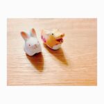 Satomi Sato Instagram - * * * * 2023年も、大変お世話になりました☺️ 今年は、久しぶりに会ってお話しする人や機会がたくさんあって ご縁があって仲良くなれた人たちもいて お馴染みの人たちとは、ゲラゲラ笑いながら 美味しいものを食べられて。 振り返ってみると、なんだか心がホクホクしている時間が 多かったように感じています。 人と話すと、創作意欲が向上心が 天井知らずになりますね。すごい！ぱわーー！！ 沢山の気付きもありました。 後厄の気配もたくさん感じました。笑 * * ファンの皆様にも、変わらず応援いただけて インスタでは質問に答えながら近況を知ることができたりもして。 交流できる時間があること、お付き合いいただけることが まるでご褒美の様な最高のひとときでした。 たくさんのお手紙やプレゼントも いつもいつもありがとうございます✉️🎁 * * * 来年は、どんな年になるのでしょうか。 向上心を育みながら、気持ち豊かに過ごせたらいいな。 あと、干支の置き物 めっちゃ可愛くて並べちゃいました。 なにかお喋りしているみたいで 見ているだけで癒されませんか？？ ふふふ。 そんなわけで。 どなた様も良いお年をお迎えください🐰 来年もどうぞよろしくお願いします🐲 * * * * #2023 #2024 #今年もお世話になりました #来年もよろしくお願いします #🐇 #🐉
