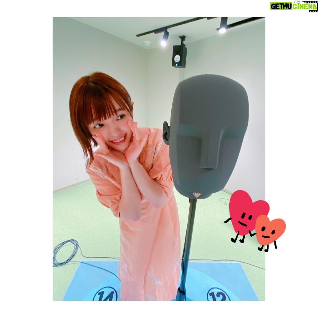 Satomi Sato Instagram - * * * DLsite オリジナル無料音声作品 『先生、認知シャッフル睡眠法って知っていますか?』 に、鳳条しぐれ役で出演させていただきました。 * * 久々のダミーヘッドマイク先生♡ なかなか普段のお仕事で出会う機会が無いので テンションが爆上がり…!!笑 一緒に、たくさんお写真撮りました☺️ * * * とーーーーーーーっても面白い作品で 老若男女問わず ASMR作品が好きな方 最近寝不足な方 爆睡時間を手に入れたい方 ちょっと聞いてみっか!な方 認知シャッフル睡眠法に興味がある方 ASMR作品初めての方 無料なら聞いてあげてもいいけどっ!な方 などなどなど 全ての方におススメです✨ * * * この「認知シャッフル睡眠法」というものに 作品を通して初めて出会ったのですが とても興味深かったな〜!! というお話をインタビューページに 掲載していただいているので 作品と併せてそちらもお楽しみくださいね🧸 * * この作品、なんと、無料なんですって…!!! なので、普段ASMRを聞かない方の 入り口になったら嬉しいです。 * * しぐれちゃんが、聞いてくださるあなたを やさし〜く〜最高の爆睡時間にご案内しますよ🧸💕 それでは、おやすみなさい。 * * * #DLsite #オリジナル #無料音声作品 #認知シャッフル睡眠法 #asmr #ダミーヘッドマイク #爆睡 #安眠 #たっぷり #眠れますように #鳳条しぐれ #佐藤聡美