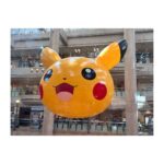 Satomi Sato Instagram - * * * なつのおもいで。 子どもが好きで、気付いたら家族で 大ハマりしているポケモン。 昔、緑とか赤とか黄色とか遊んで 少し前に一緒に遊んでる人たちの影響で剣盾をプレイ。 それから今は、ポケモンGOやポケモンスリープが 日課になりました。 * * 子どもは、ピカチュウとポッチャマが 私は、ゲンガーとボチ。 最近はパピモッチとシャリタツが気になりつつ 基本的にみんな可愛いね精神。 ジラーチ大好きおじさんは、メッソンとゾロアも お好きな様です。 * * 前は、水ポケモンが好きだったのに 最近はゴーストやあくポケモンが 好きになっていて なんだか不思議な気持ち。 年齢や性別関係なく、人生の色んなタイミングで 夢中になれる作品ってとても素敵だなと。 改めて思いました💜 * * * * #なつのおもいで #ポケモン #ポケモンgo #ポケモンスリープ #ポケモンwcs2023 #ゲンガー #ピカチュウ #ニャビー #ミミッキュ #推しと出会った #イベント の時は #イベントtシャツ #着るタイプ #イベントグッズ も #積極的に #身に付けるタイプ #楽しかった #💜 #佐藤聡美
