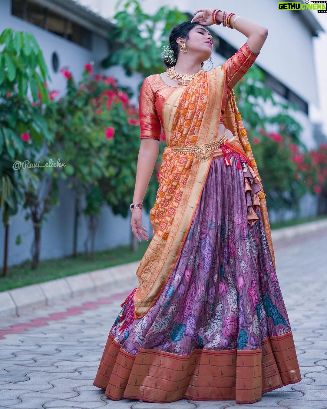 Satya sri Instagram - NOTHING IS IMPOSSIBLE THE WORD ITSELF SAYS I’M POSSIBLE 🫶 #selfconfidence PC: @ravi_cross_clickx Hairstyle: @siriartistry #satyasri #actresssatyasri #jabardasth_satyasri #tollywood #teluguqueen #behappy #bepositive #satyasrifanforever #satyasristories Ameerpet Hyd