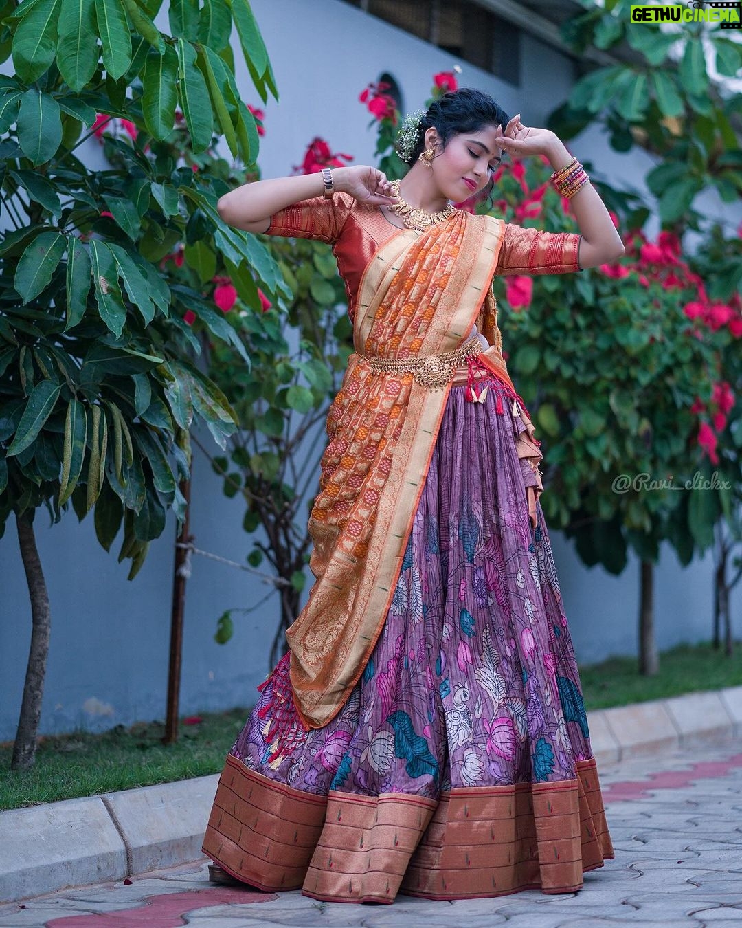 Satya sri Instagram - NOTHING IS IMPOSSIBLE THE WORD ITSELF SAYS I’M POSSIBLE 🫶 #selfconfidence PC: @ravi_cross_clickx Hairstyle: @siriartistry #satyasri #actresssatyasri #jabardasth_satyasri #tollywood #teluguqueen #behappy #bepositive #satyasrifanforever #satyasristories Ameerpet Hyd