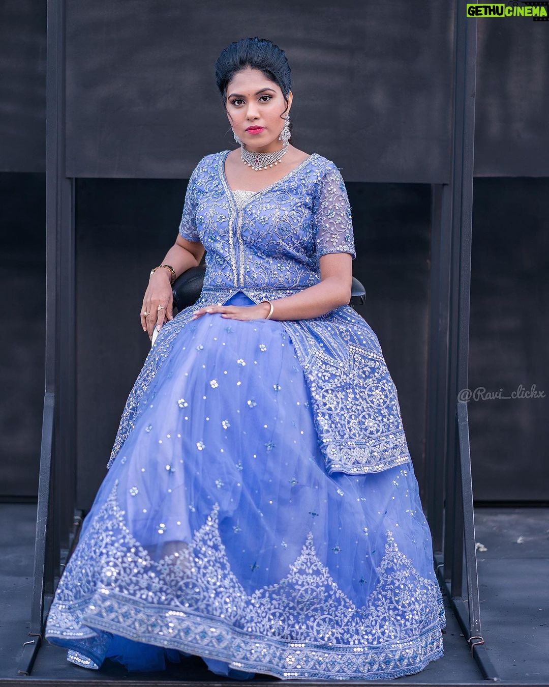 Satya sri Instagram - Dream big, sparkle more, shine bright π PC: @ravi_cross_clickx #satyasri #jabardasth_satyasri #actresssatyasri #tollywood #teluguqueen #instagood #behappy #bepositive #satyasrifanforever #satyasrifanforever