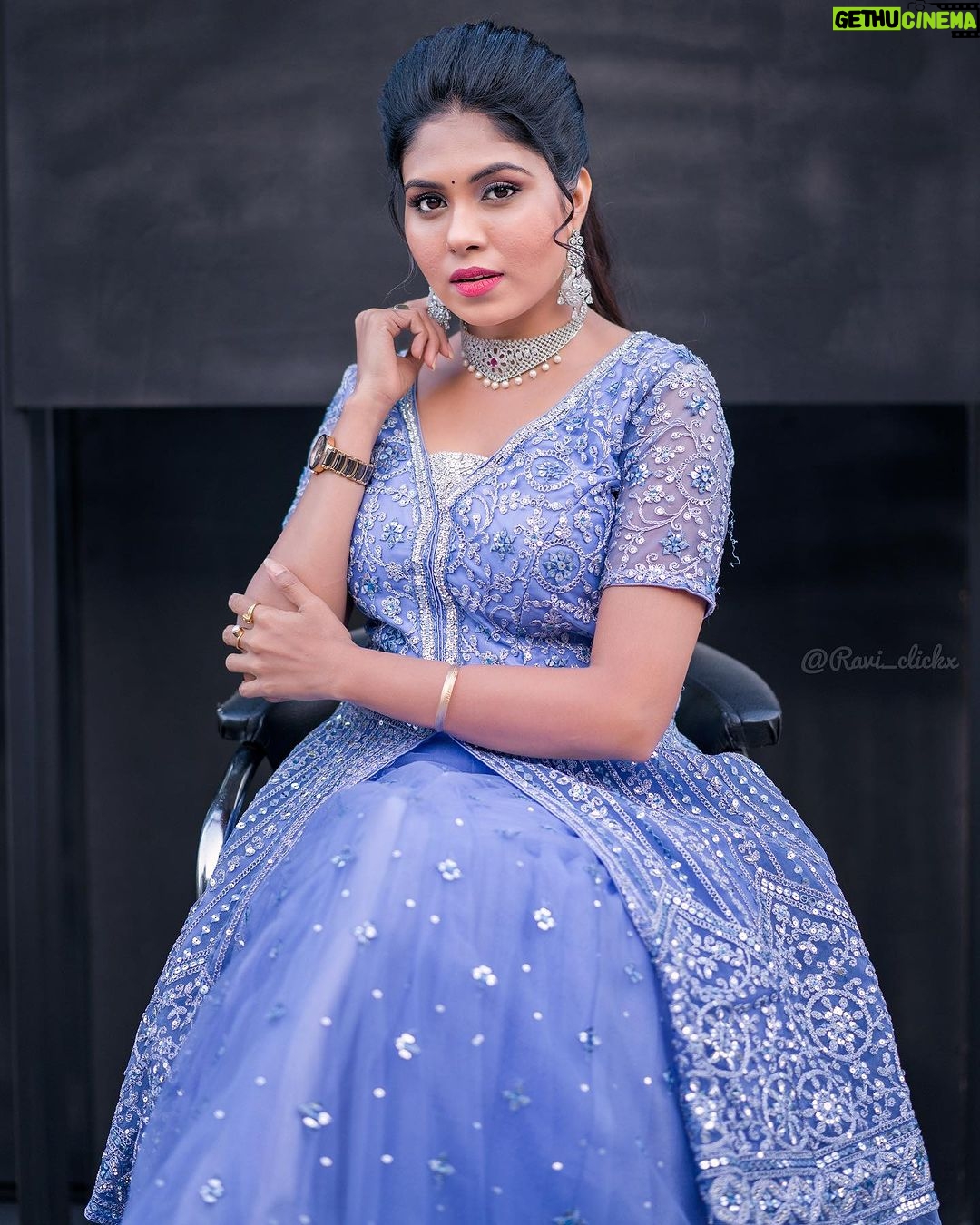 Satya sri Instagram - Dream big, sparkle more, shine bright π PC: @ravi_cross_clickx #satyasri #jabardasth_satyasri #actresssatyasri #tollywood #teluguqueen #instagood #behappy #bepositive #satyasrifanforever #satyasrifanforever