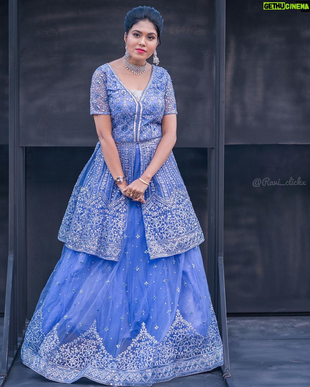 Satya sri Instagram - Dream big, sparkle more, shine bright π PC: @ravi_cross_clickx #satyasri #jabardasth_satyasri #actresssatyasri #tollywood #teluguqueen #instagood #behappy #bepositive #satyasrifanforever #satyasrifanforever