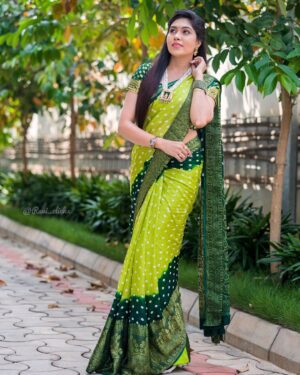 Satya sri Instagram - Believe in the power of your dreams🤟
Felling grand in green 💚

PC: @ravi_cross_clickx 

#satyasri #actresssatyasri #jabardasth_satyasri #tollywood #teluguqueen #instagood #greendress #bepositive #behappy #satyasrifanforever #satyasristories