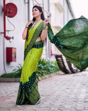 Satya sri Instagram - Believe in the power of your dreams🤟
Felling grand in green 💚

PC: @ravi_cross_clickx 

#satyasri #actresssatyasri #jabardasth_satyasri #tollywood #teluguqueen #instagood #greendress #bepositive #behappy #satyasrifanforever #satyasristories
