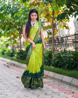 Satya sri Instagram - Believe in the power of your dreams🤟
Felling grand in green 💚

PC: @ravi_cross_clickx 

#satyasri #actresssatyasri #jabardasth_satyasri #tollywood #teluguqueen #instagood #greendress #bepositive #behappy #satyasrifanforever #satyasristories