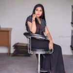Satya sri Instagram - 🖤🩶 PC: @ravi_cross_clickx #satyasri #actresssatyasri #jabardasth_satyasri #teluguqueen #tollywood #blackdress #instagood #bepositive #behappy