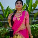 Satya sri Instagram - 🩷💚 #dasara2023 PC: @pics_by_3nethra Hair : @mahesh_bridal_makeovers Jewellery: @emmadi_silver_jewellery #satyasri #actresssatyasri #jabardasth_satyasri #tollywood #teluguqueen #bepositive #behappy #instagram #satyasrifanforever #satyasristories