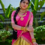 Satya sri Instagram - 🩷💚 #dasara2023 PC: @pics_by_3nethra Hair : @mahesh_bridal_makeovers Jewellery: @emmadi_silver_jewellery #satyasri #actresssatyasri #jabardasth_satyasri #tollywood #teluguqueen #bepositive #behappy #instagram #satyasrifanforever #satyasristories