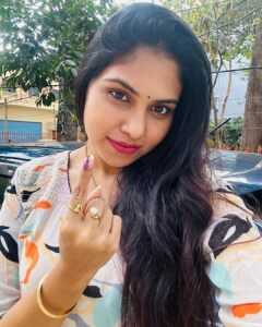 Satya sri Instagram - Duty performed!! Proudly casted my vote for a better tomorrow! Keeping our Nation Safe Do participate in the most vibrant festival of democracy!! #telanaganaelections2023 #election #telanaganaelections
