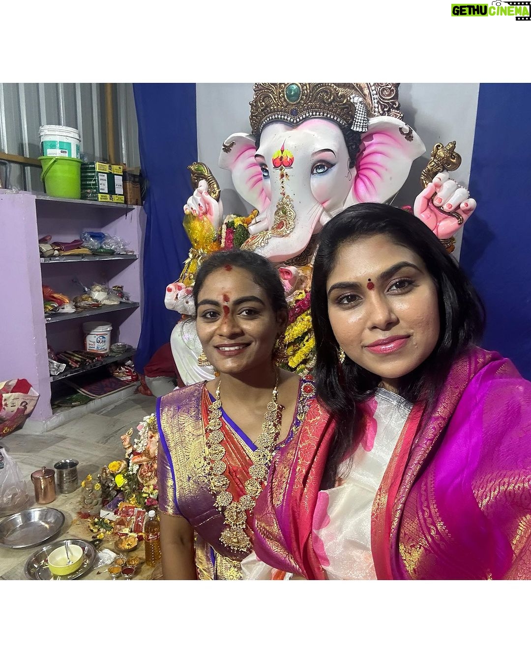Satya sri Instagram - Thank you for inviting me to Ganesh Puja LB nagar Hasthinapuram Division women’s president @nikithareddy258 And KAMALA garu wife of LB nagar MLA DEVIREDDY SUDHEER REDDY GARU AND COPORATOR @hema_samala22 garu #jaibhologaneshmaharajkijai🙏🏻 #satyasri #actresssatyasri #jabardasth_satyasri #tollywood #teluguqueen #instagood #ganeshchaturthi #satyasrifanforever #satyasristories
