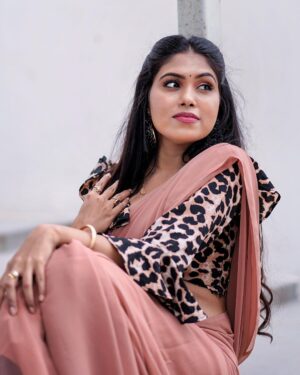 Satya sri Instagram - 🫶⚡️

PC: @ravi_cross_clickx 

#satyasri #jabardasth_satyasri #actresssatyasri #tollywood #teluguqueen #instagood #bepositive #hyderabad #satyasrifanforever #satyasristories