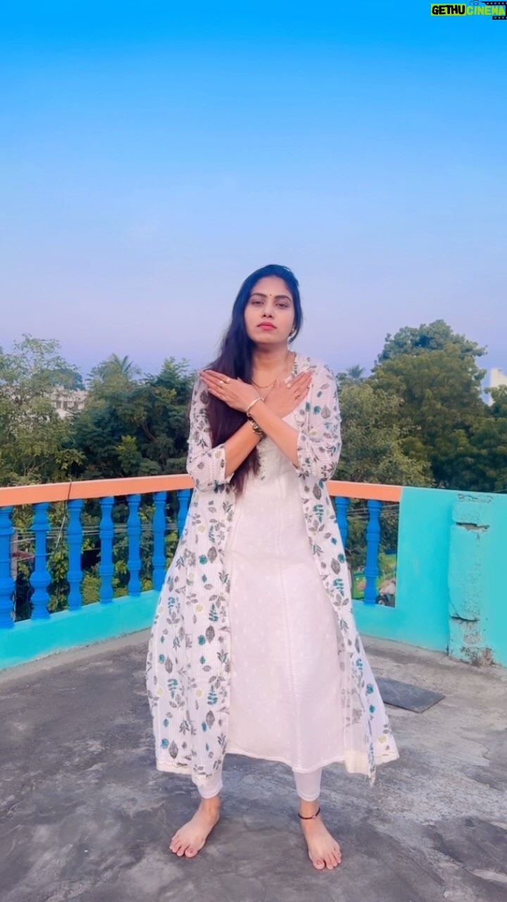 Satya sri - 12.8K Likes - 🤍
#satyasri #jabardasth_satyasri #actresssatyasri #tollywood #teluguqueen #réel #trendingreels #instagood #satyasrifanforever #satyasristories