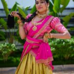 Satya sri Instagram – 🩷💚
#dasara2023 

PC: @pics_by_3nethra 
Hair : @mahesh_bridal_makeovers 
Jewellery: @emmadi_silver_jewellery 

#satyasri #actresssatyasri #jabardasth_satyasri #tollywood #teluguqueen #bepositive #behappy #instagram #satyasrifanforever #satyasristories