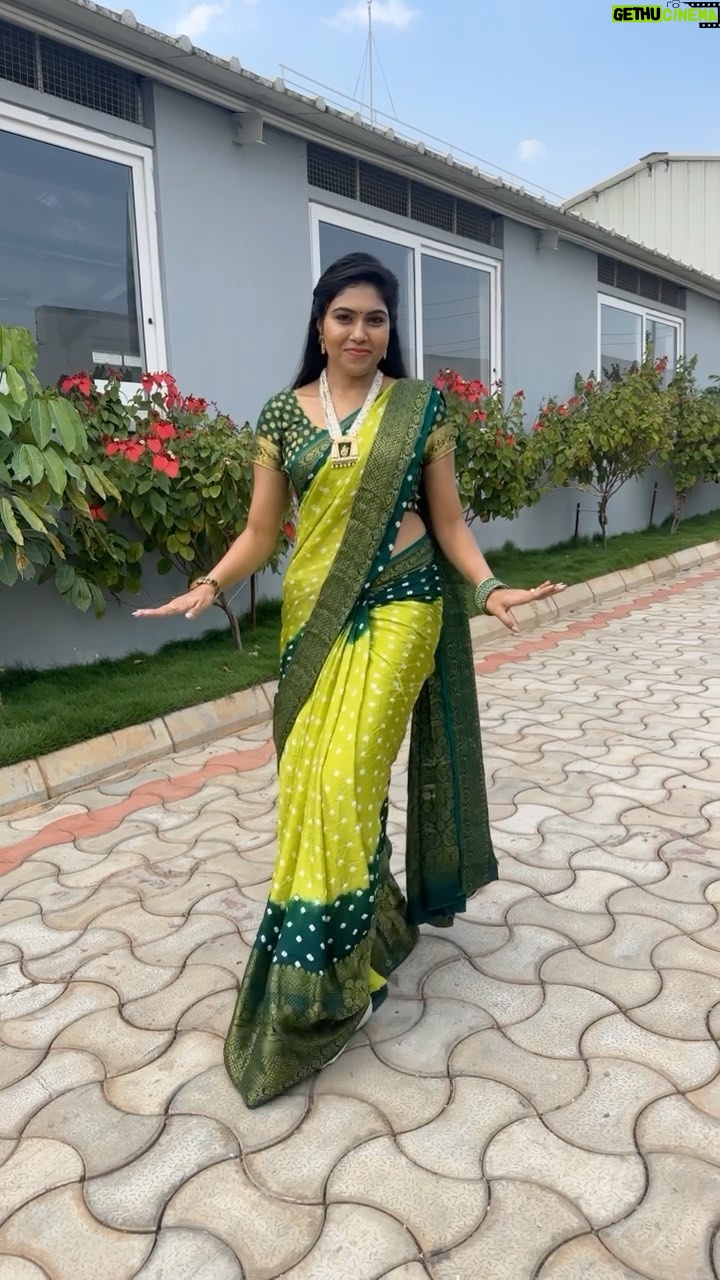 Satya sri - 34.2K Likes - Trending 😇
VC: @jabardasth_heena
#satyasri #jabardasth_satyasri #actresssatyasri #réel #instagram #tollywood #teluguqueen #hyderabad #behappy #bepostive #satyasrifanforever #satyasristories