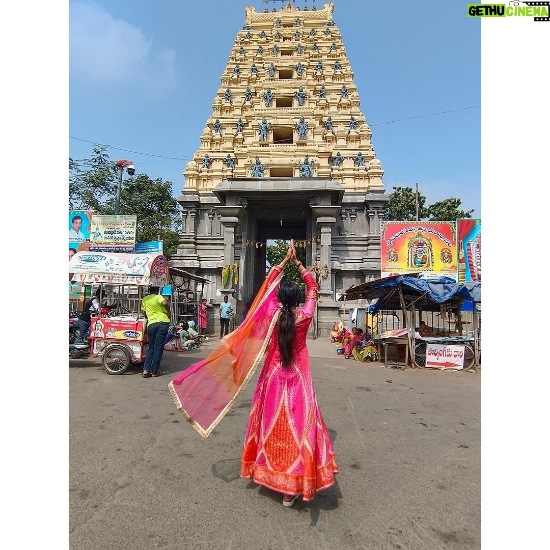 Satya sri Instagram - Here’s to the final moments of 2023 end with devotional moments….. Wrapping up 2023 with a heart full of gratitude! To my incredible audience, your support has been my greatest blessing. Thank you for being with me through the highs and lows. Here's to more adventures, milestones, and shared moments in the coming year Humbled and honored to be a guest at AMARALINGESWARA TEMPLE ! Immensely grateful to the temple officials CEO OF TEMPLE GOPI GARU and SAHA HRUDAYA FOUNDATION SRINIVAS GARU for their warm welcome and hospitality. Thank you" #Grateful #YearEndThanks #CheersTo2024 #gratitude #TempleBlessings #thankyou