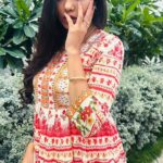 Satya sri Instagram – Na craving nuvvu… 
#ohmybaby 
#gunturkaaram 

#satyasri #jabardasth_satyasri #actresssatyasri #tollywood #teluguqueen #maheshbabu #sreeleela #satyasristories #satyasrifanforever