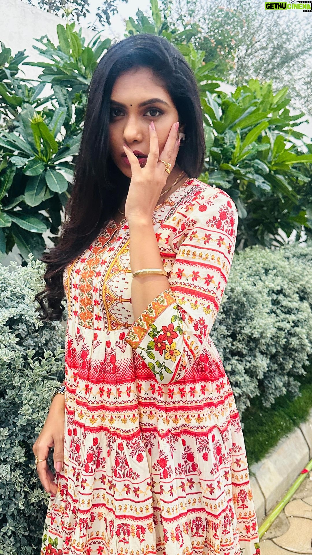 Satya sri - 6.9K Likes - Na craving nuvvu…
#ohmybaby
#gunturkaaram
#satyasri #jabardasth_satyasri #actresssatyasri #tollywood #teluguqueen #maheshbabu #sreeleela #satyasristories #satyasrifanforever