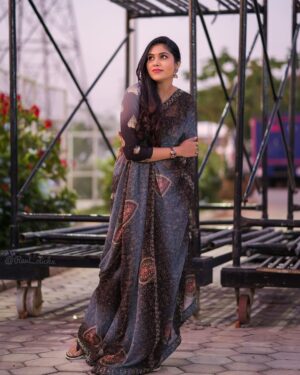 Satya sri Instagram - Beauty with loyalty 
 
PC: @ravi_cross_clickx 

#satyasri #jabrdasth_satyasri #actresssatyasri #tollywood #teluguqueen #instagood #behappy #bepositive #satyasrifanforever #satyasristories
