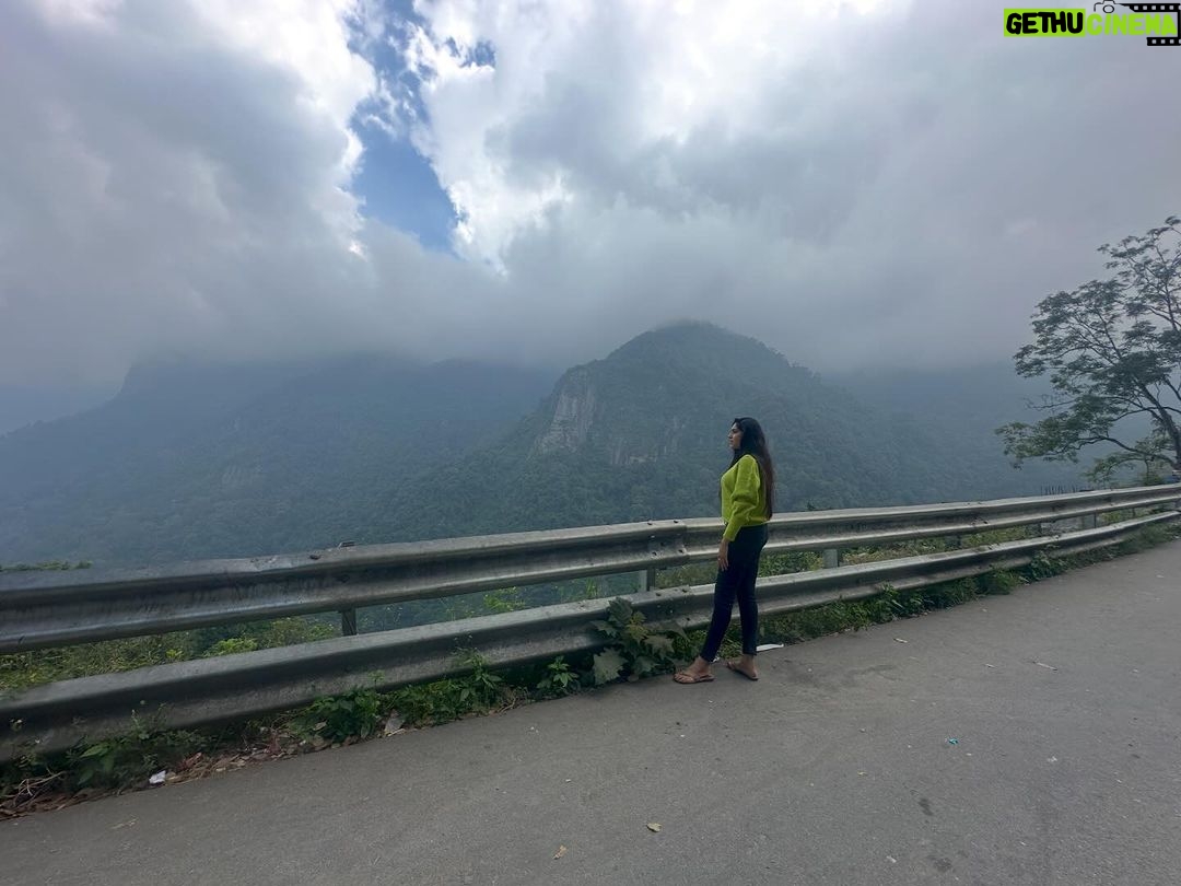 Satya sri Instagram - Adventure awaits above the clouds #ooty #nature #satyasri #actresssatyasri #jabardasth_satyasri #inastagood #bepositive #behappy #naturephotography #tollywood #teluguqueen #satyasrifanforever #satyasristories Ooty & Coonoor, Nilgiri Hills, Tamil Nadu