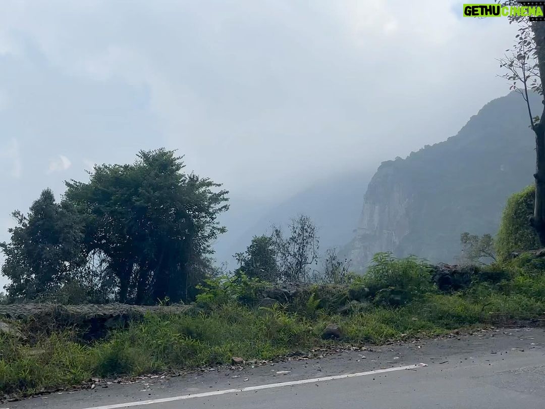 Satya sri Instagram - Adventure awaits above the clouds #ooty #nature #satyasri #actresssatyasri #jabardasth_satyasri #inastagood #bepositive #behappy #naturephotography #tollywood #teluguqueen #satyasrifanforever #satyasristories Ooty & Coonoor, Nilgiri Hills, Tamil Nadu