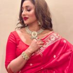 Sayantika Banerjee Instagram – 26.12.23- As SHOWSTOPPER for BALUCHARI FASHION SHOW @BISHNUPUR MELA23 
#pasheachibankura 
#bankura 
-SAREE – BALUCHARI FROM BISHNUPUR 
-STYLING – @sandip_jaiswal 
ACCESSORIES- @illuminate_shine_everyday 
MAKEUP- @amyra41222 
HAIR- @arup9099 
Team SB – @am.it4259 @goutambhowmik12