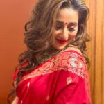 Sayantika Banerjee Instagram - 26.12.23- As SHOWSTOPPER for BALUCHARI FASHION SHOW @BISHNUPUR MELA23 #pasheachibankura #bankura -SAREE - BALUCHARI FROM BISHNUPUR -STYLING - @sandip_jaiswal ACCESSORIES- @illuminate_shine_everyday MAKEUP- @amyra41222 HAIR- @arup9099 Team SB - @am.it4259 @goutambhowmik12