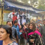 Sayantika Banerjee Instagram - ১/১২/২৩-ছাতনা বিধানসভায় মধ্যযুগের বাংলা সাহিত্যের নক্ষত্র কবি বড়ু চণ্ডীদাস’এর সমাধি ক্ষেত্র,মর্মর মূর্তি এবং সংগ্রহশালা ঘুরে দেখলাম,এবং কিছু সময় কাটালাম। এরপর,শুশুনিয়া’তে বাংলা সড়ক যোজনার অনুদান মূল্যে হওয়া রাস্তার উদ্বোধন করলাম।মাননীয়া মুখ্যমন্ত্রীর অনুপ্রেরণায় এবং বাঁকুড়ার ডি এম স্যার জেলা পরিষদ এবং ছাতনা পঞ্চায়েত সমিতির সহায়তায় কাজাটরর শুভারম্ভ হল। #pasheachibankura Susunia Hill