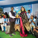 Sayantika Banerjee Instagram - ১/১২/২৩-ছাতনা বিধানসভায় মধ্যযুগের বাংলা সাহিত্যের নক্ষত্র কবি বড়ু চণ্ডীদাস’এর সমাধি ক্ষেত্র,মর্মর মূর্তি এবং সংগ্রহশালা ঘুরে দেখলাম,এবং কিছু সময় কাটালাম। এরপর,শুশুনিয়া’তে বাংলা সড়ক যোজনার অনুদান মূল্যে হওয়া রাস্তার উদ্বোধন করলাম।মাননীয়া মুখ্যমন্ত্রীর অনুপ্রেরণায় এবং বাঁকুড়ার ডি এম স্যার জেলা পরিষদ এবং ছাতনা পঞ্চায়েত সমিতির সহায়তায় কাজাটরর শুভারম্ভ হল। #pasheachibankura Susunia Hill