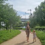 Sayuri Fujita Instagram - 민들레 찾으로 갔다. We went looking for dandelions. タンポポを探しに行った。🌱