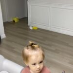 Sayuri Fujita Instagram - 젠이 화장실 슬리퍼 신고 나타났다. Zen came out of the bathroom wearing the bathroom slippers. 全がトイレのスリッパ履いて突然現れた。🩴　#whathappend