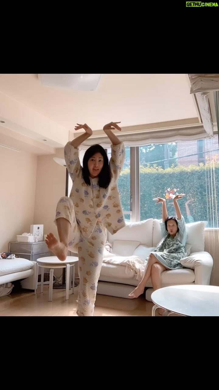 Sayuri Fujita Instagram - 젠 태워나기전. With mom