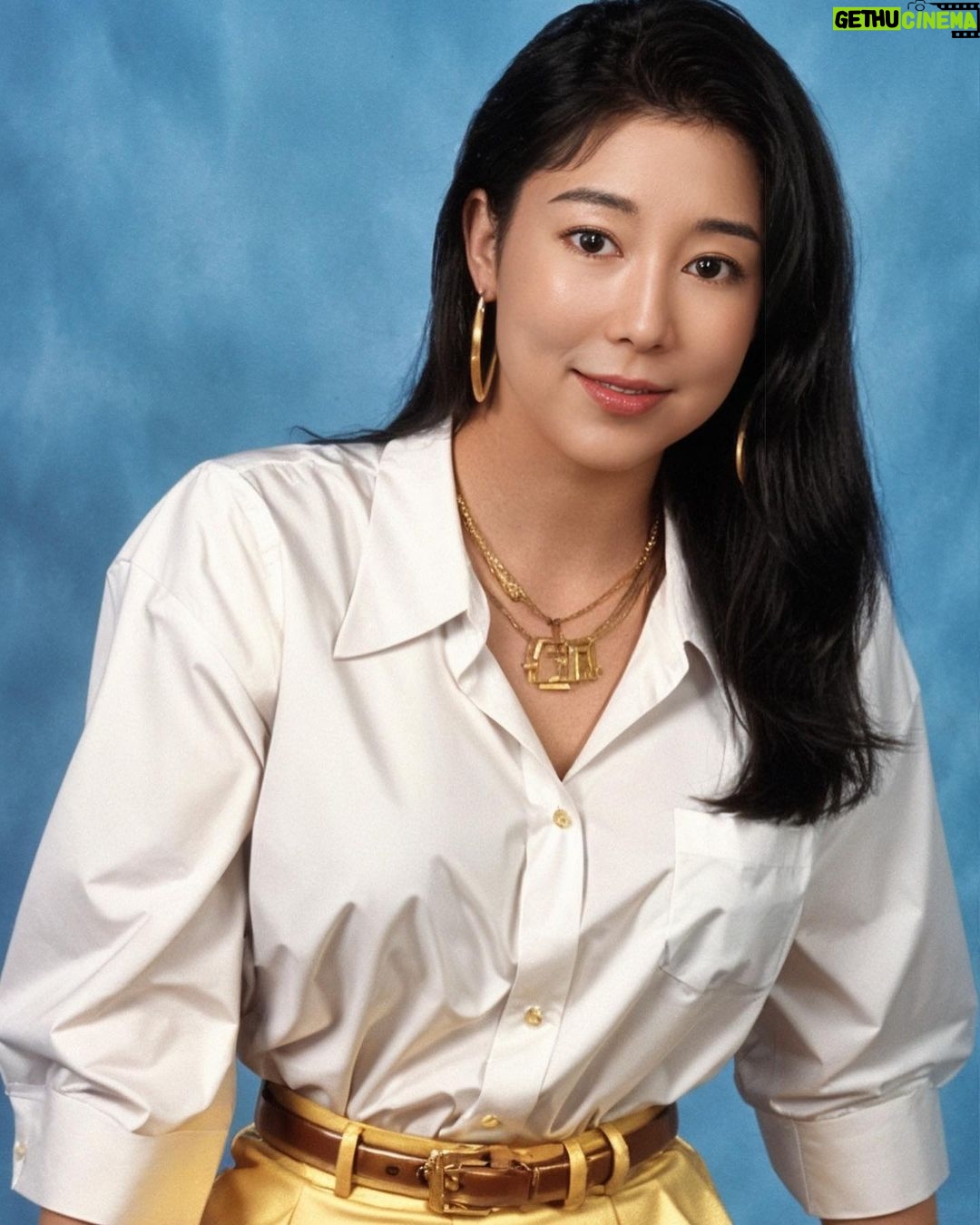 Sayuri Fujita Instagram - Hello. My name is lily🇺🇸 🩵🩵AI로 만든 90년대 미국 졸업 사진🔹My graduation photos as made by AI to look like the 1990s.AIで作ったアメリカ90年代卒業アルバム写真🔹