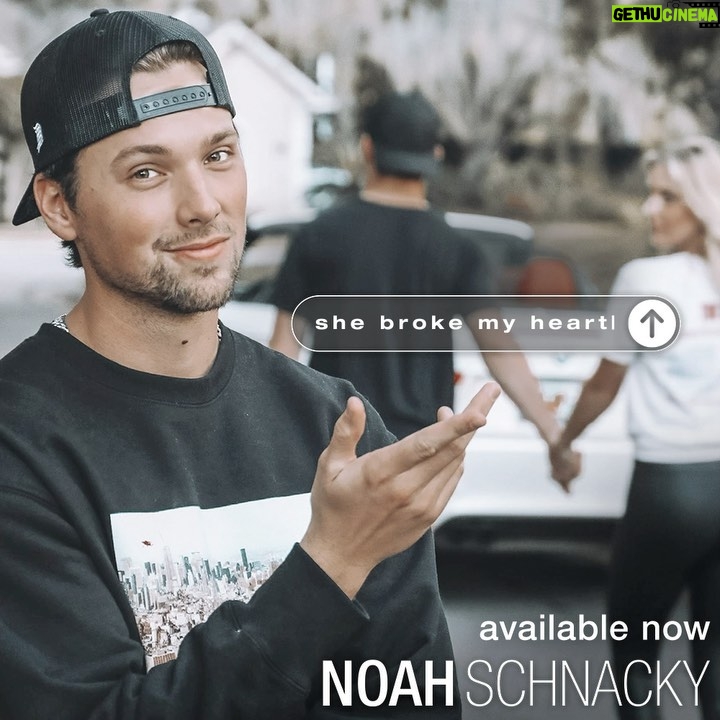 Scott Borchetta Instagram - We have an incredible artist on our hands with @noahschnacky who truly writes from the heart!! His latest release, the VERY catchy #SheBrokeMyHeart, is on REPEAT! ππ link in bio to listen. #noahschnacky #newmusic