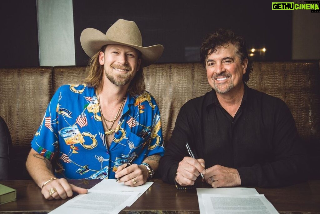 Scott Borchetta Instagram - Everyone at @BigMachineLabelGroup gives a giant and warm welcome-back to @BrianKelley. Our results together are historic, and we look forward to building on this incredible foundation as BK enters an extremely creative season with us. 👊 His new song, "American Spirit," will drop July 1. You can pre-order/pre-save/pre-add the song now at the link in my bio.