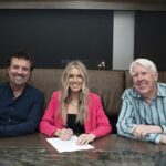Scott Borchetta Instagram - Such an incredible buzz on our newest member of the Valory Music Co family, Mackenzie Carpenter @mackcarpmusic !! Debut single #CantNobody already blowing up @sxmthehighway - and Mac is the newest Highway Find!!! Let’s Gooooooooo @bigmachinelabelgroup #GeorgeBrinerVMC