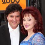 Scott Borchetta Instagram – Like so many tonight, I’m thinking about my friend, Naomi.  Always the smile that lit up every room, always the great joke and laugh, always a point of view I hadn’t thought of, always warm and the best show-biz mom… Wy & Ashley and family – sending love… that built so many bridges… @wynonnajudd @ashley_judd