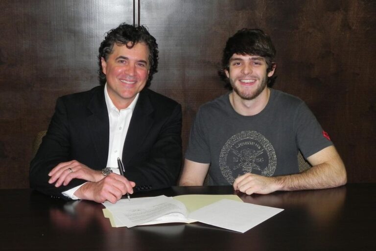 Scott Borchetta Instagram - Today marks 10 years since signing Thomas Rhett. We’ve watched him grow into one of the most important artists of the the last decade, from young songwriter to Entertainer of the Year! Great artist, family man, human being. Congrats on 10 amazing years and here’s to the next 10! @bigmachinelabelgroup @thomasrhettakins #valorymusicco