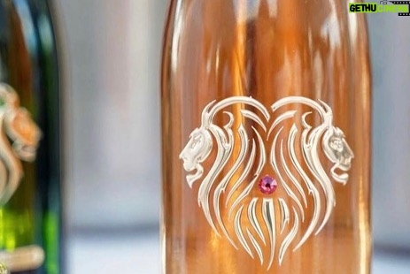 Scott Disick Instagram - What’s up guys! Thank you to everybody who supported my drop. WE SOLD OUT! I hope you love the champagne. Due to the high demand, we are adding 5,000 more Champagne bottles with crystals. So, the next 5,000 customers will still get our collector’s edition with the beautifully designed Certified Swarovski Crystal on your bottle.🍾🍾 PRE ORDERS are available from the Link in my Bio now and the product will be shipped by end of October to be ready for the Holidays! 🥂@leodeverzay #leodeverzaypartner.