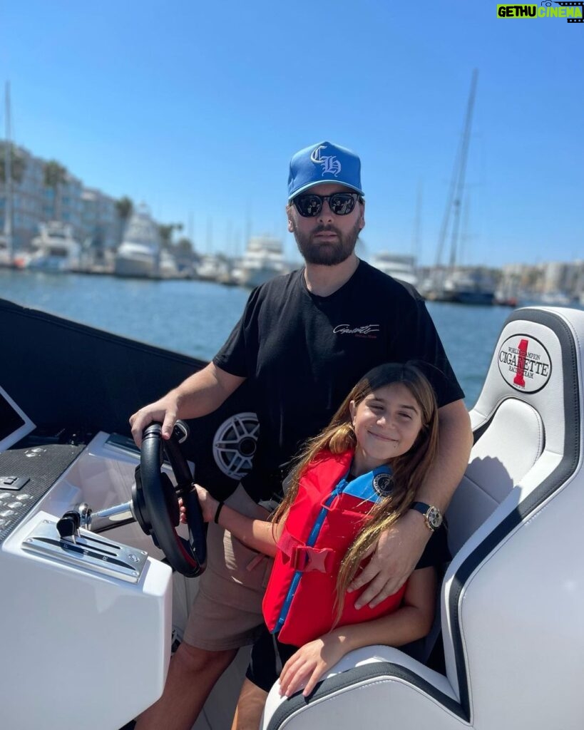 Scott Disick Instagram - Labor Day weekend was a good 1! Nothing like fam bam