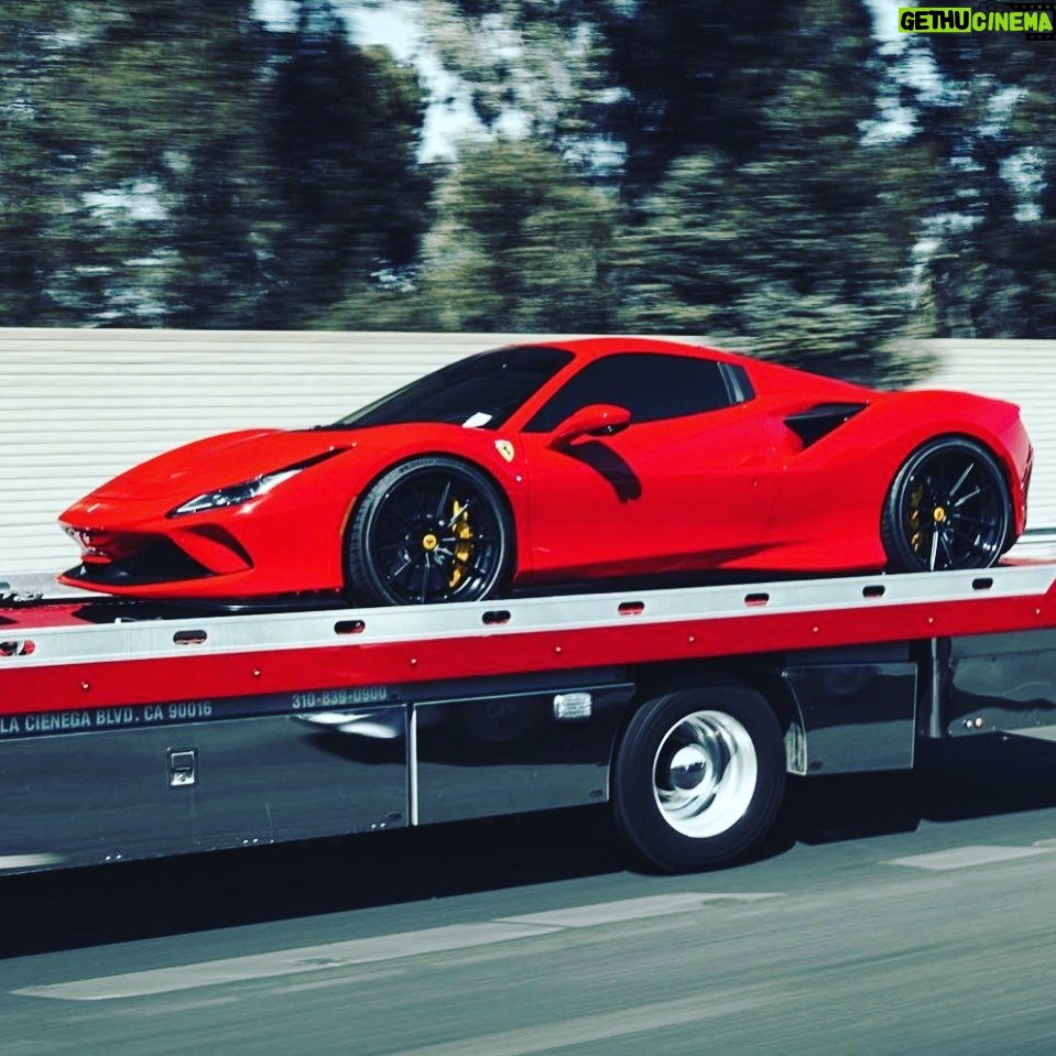 Scott Disick Instagram - My baby on the way home and daddy needed some new shoes on her. @al13wheels did a great job making the new wheels they look perfect