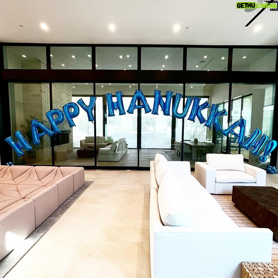 Scott Disick Instagram - HAPPY HANUKKAH MY JEWS!!! 🕎