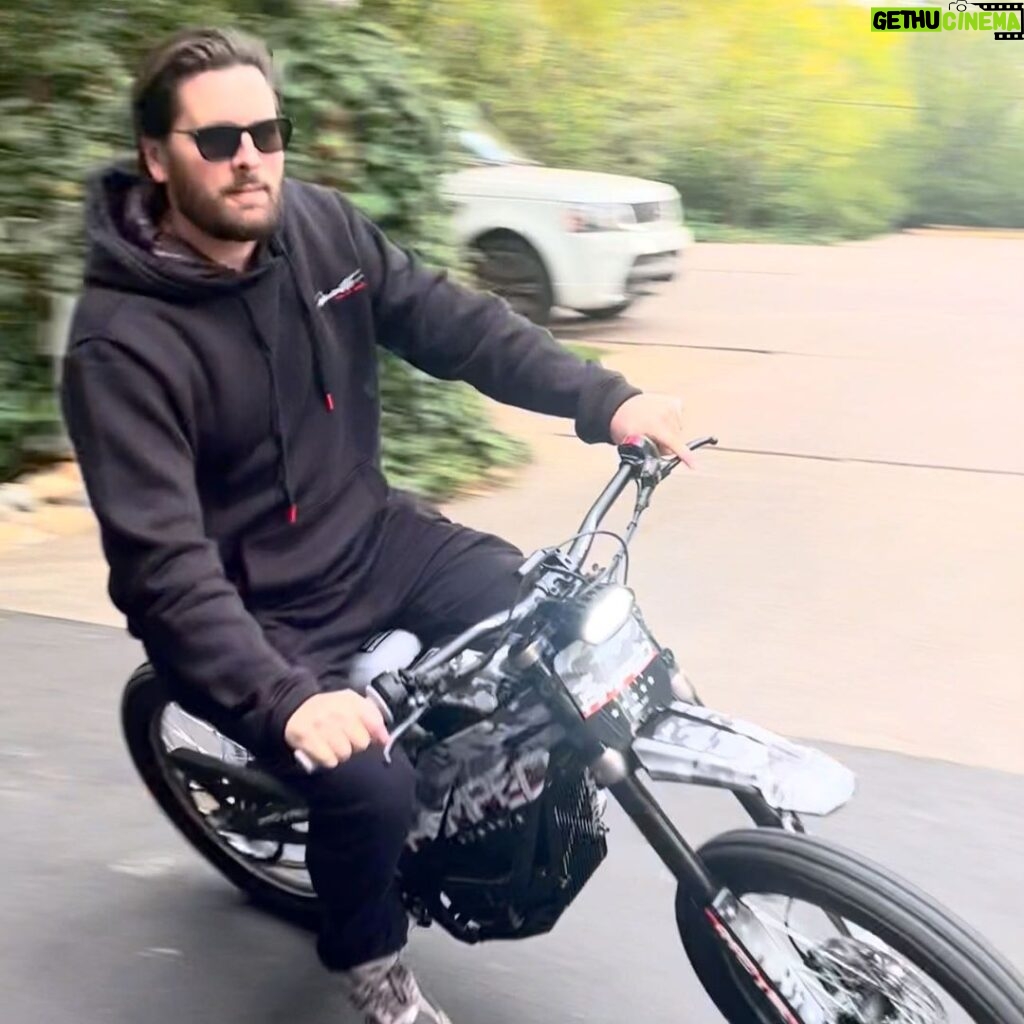 Scott Disick Instagram - Can’t get enough of this electric dirt bike. Mason and I can rip these bad boys anywhere anytime. Big thanks to @ampedbike for eveything